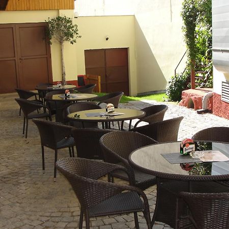 Hotel Pansky Dum نوفي ميستو نا مورافي المظهر الخارجي الصورة