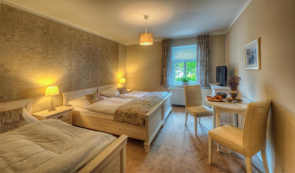 Hotel Pansky Dum نوفي ميستو نا مورافي المظهر الخارجي الصورة